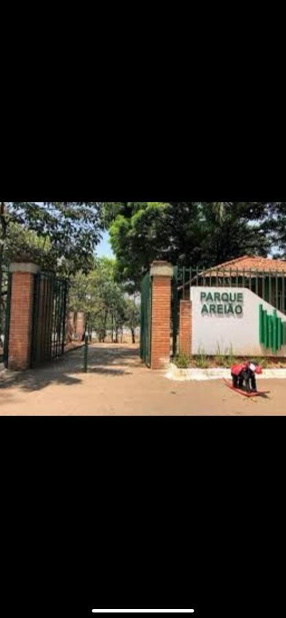 Casa Quintal Bueno! 5 Quartos Com Ar Split E Internet Ultra! Perto Do Melhor De Goiania! Marista Parques Areiao E Vaca Brava Hospital Premium Mater Dei Blue Fit Perdomo Goiania Shopping! Экстерьер фото