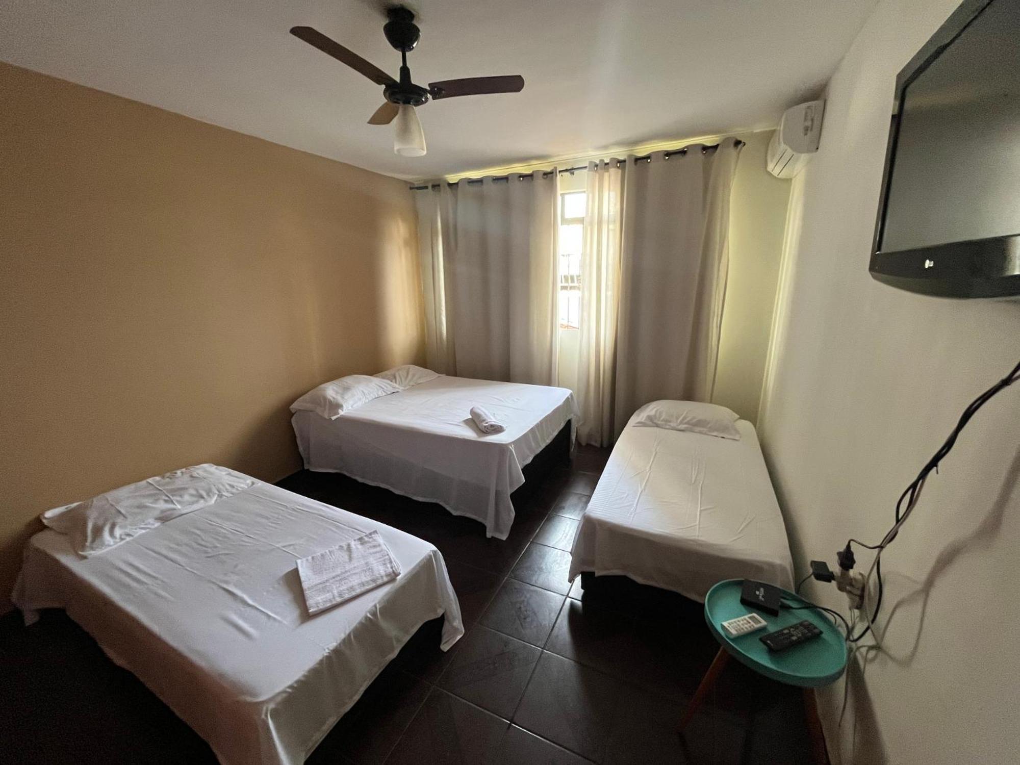 Casa Quintal Bueno! 5 Quartos Com Ar Split E Internet Ultra! Perto Do Melhor De Goiania! Marista Parques Areiao E Vaca Brava Hospital Premium Mater Dei Blue Fit Perdomo Goiania Shopping! Экстерьер фото